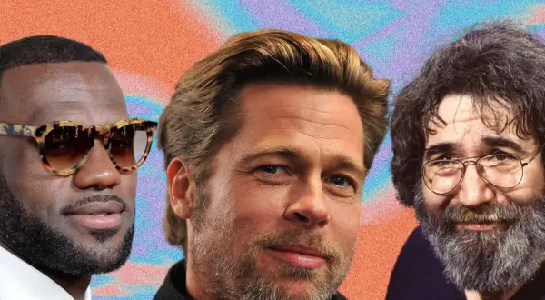 Trois hommes célèbres, chacun avec des barbes homme distinctes, posent sur un fond psychédélique.