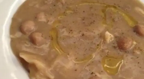 Minestra di fagioli: come farla cremosa? Tutti i trucchi della nonna