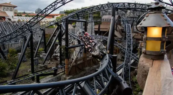Phantasialand Attraktionen: Dein Guide für Achterbahnen & Shows