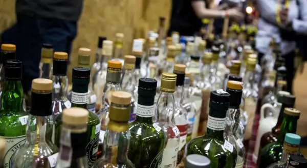 W jakim kraju pije się najwięcej alkoholu? Zaskakujące statystyki!