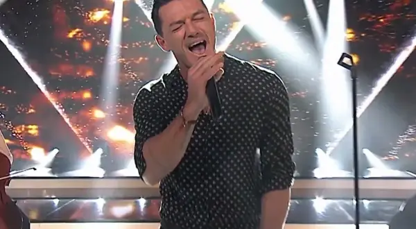 Luke Evans w Jaka to melodia - Co za emocjonujący występ!