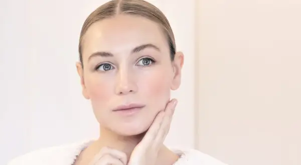 Piękna cera bez makijażu? Odkryj sekrety naturalnego blasku!