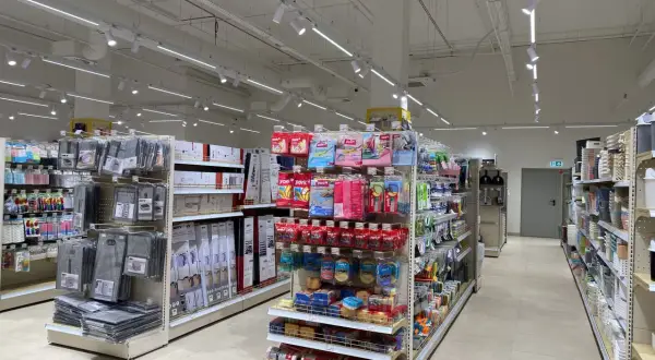 Pierwszy dyskont w Polsce: Co musisz wiedzieć o MR.DIY i jego wpływie