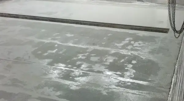 Jaki beton na posadzkę w garażu, aby uniknąć pęknięć i uszkodzeń?