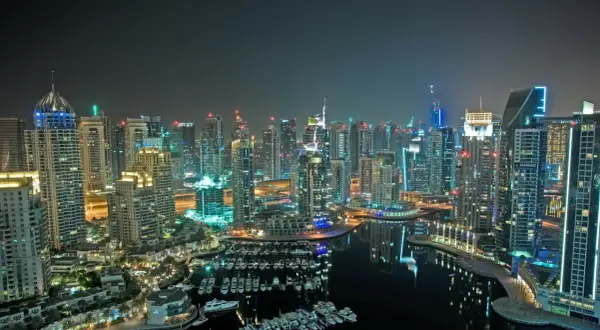 Czy w Dubaju jest bezpiecznie? Odkryj ukryte zagrożenia i zasady