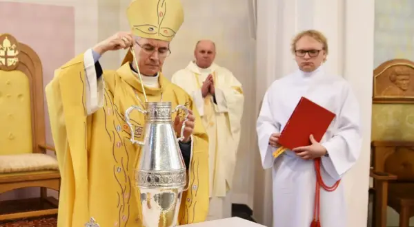 O której jest msza w wielki czwartek? Sprawdź godziny liturgii w parafii