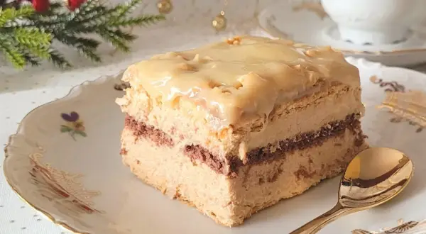 Ciasto budyniowe: sekrety idealnego kremu i 2 sprawdzone przepisy