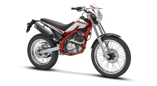 Beta Alp 200 potencia CV, moto trial blanca y roja con chasis tubular rojo. Lista para la aventura.