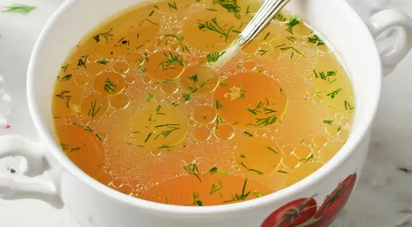 Rosół kwaśnieje na drugi dzień? Nigdy więcej! Sprawdzone triki