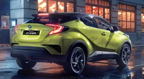 Toyota C-HR jaki silnik wybrać, aby uniknąć wysokich kosztów paliwa?