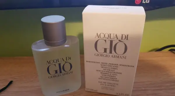 Flakon i pudełko męskiej wody toaletowej Acqua di Gio 100ml Giorgio Armani.