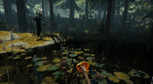 Gracz z łukiem w mrocznym lesie, otoczony przez lilie wodne. Klimat gier survivalowych na Xbox.