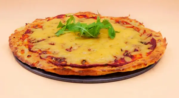Pizza ser na wierzch czy pod spód - jak wybrać najlepszą opcję?
