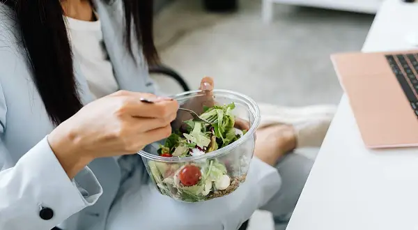 Almuerzo en el trabajo: Descubre tus derechos y cuánto te pagan