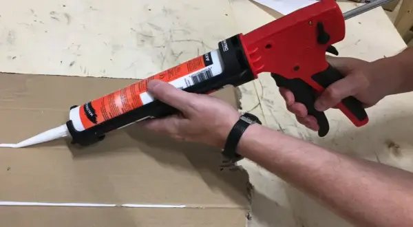 Jak działa pistolet do silikonu? Odkryj sekrety efektywnej aplikacji