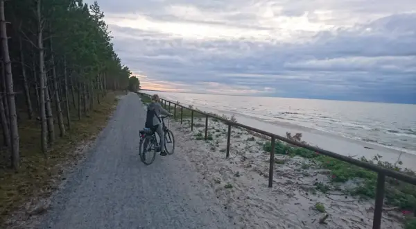Ile km z Gdańska do Krynicy Morskiej? Sprawdź różne trasy i odległości