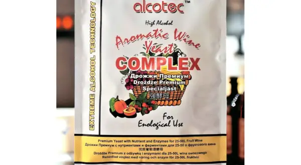 Opakowanie drożdży Alcotec Aromatic Wine Yeast COMPLEX. Idealne, gdy zastanawiasz się, jakie drożdże do wina wybrać, by uzyskać bogaty aromat.