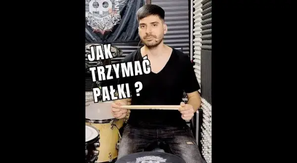 Perkusja: Jak trzymać pałeczki dla lepszej gry i zdrowia?