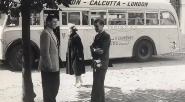 Ile jedzie autokar do Londynu? Odkryj czas podróży i trasy