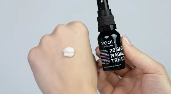 Veoli serum pod oczy rozświetlające - skuteczna walka z cieniami i zmarszczkami