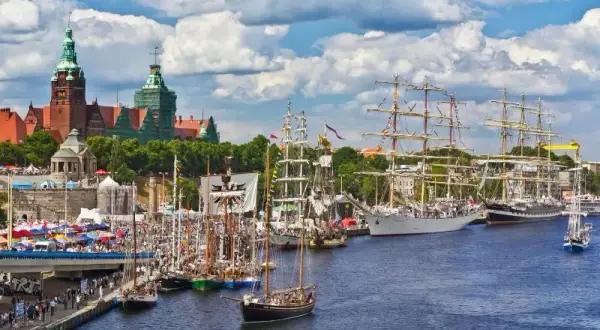 Szczecin: nad morzem czy nie? Odkryj jego morski charakter