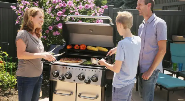Grill drzewny: Jak wybrać najlepszy model i uniknąć błędów