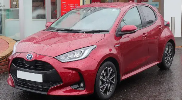 Toyota Yaris 2 jaki silnik wybrać? Sprawdź najlepsze opcje i koszty