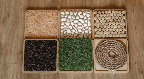 Pomoce sensoryczne: Klucz do rozwoju przedszkolaka? Sprawdź DIY!