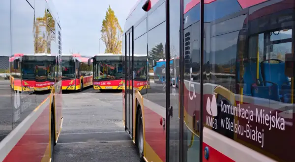Bielsko-Biała: Skąd odjeżdżają autobusy? Znajdź swój przystanek!