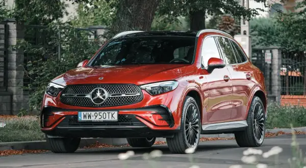 Ile pali mercedes c klasa 2.0 benzyna? Sprawdź realne spalanie!