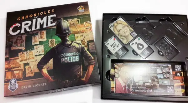Gra planszowa "Chronicles of Crime" z elementami śledztwa. W pudełku karty postaci, dowody i plansza.
