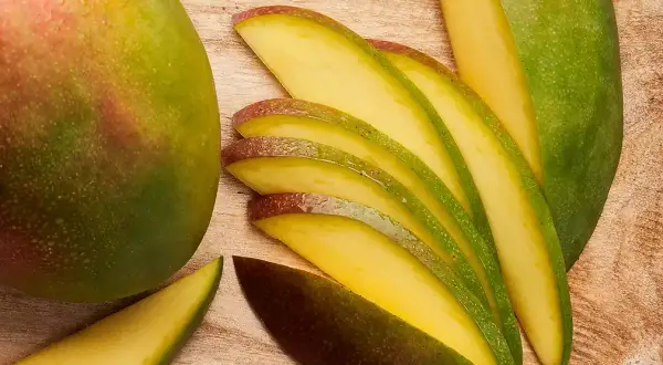 Kiedy jest sezon na mango? Sprawdź, kiedy najlepiej je kupić