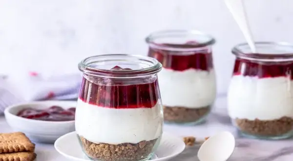 Einfache Desserts im Glas: Blitz-Rezepte ohne Backen