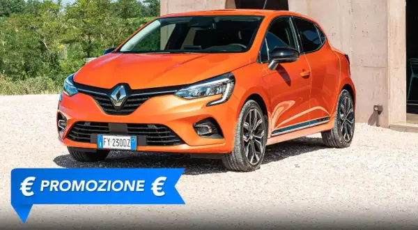 Nuova Clio 2026 GPL: un'offerta imperdibile su questa elegante auto arancione.