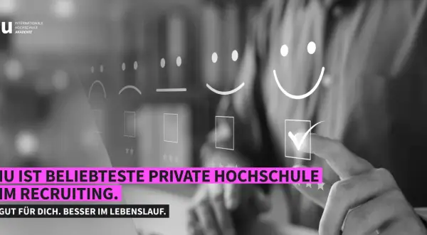 Daumen hoch für die IU! Die IU ist die beliebteste private Hochschule im Recruiting. Perfekt für deine Fortbildung und deinen Lebenslauf.