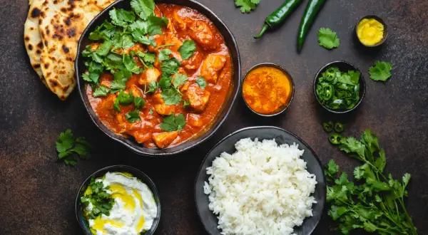 Tikka Masala: Z czym podać, by smakowała jak w Indiach?