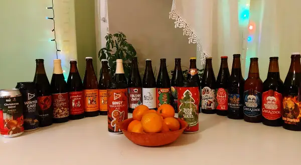 Kolekcja piw na zimowe wieczory: Winter Cake Spiced Stout, Korzenne Zimowe, Gingi Gingerbread Ale i inne świąteczne smaki.