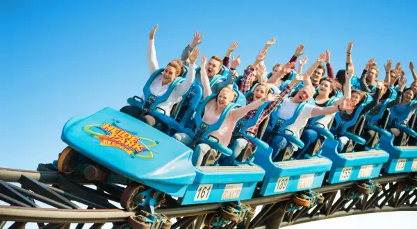 Heide Park Attraktionen: Dein Guide für Nervenkitzel & Familienspaß