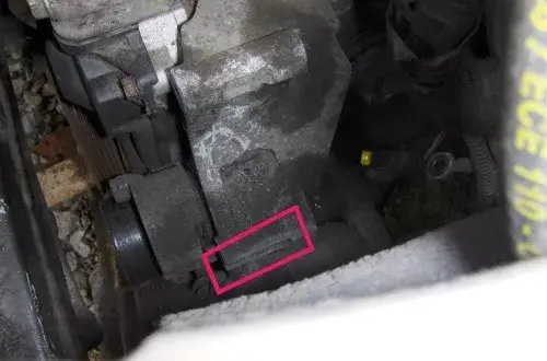 Jak wyciągnąć alternator z Renault Megane - krok po kroku bez błędów