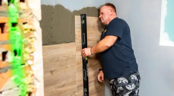 Jaka fuga do płytek 120x20? Sprawdź, jak uniknąć błędów w wyborze