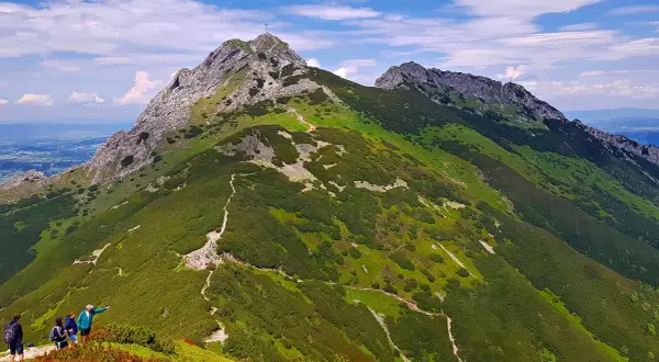Giewont: najłatwiejszy szlak z Kuźnic. Czy dasz radę?
