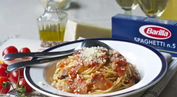 Spaghetti all'Amatriciana: tradycyjny przepis na pyszne danie