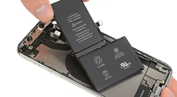 Wymiana baterii iPhone 11: Sprawdź ceny i najlepsze serwisy naprawcze