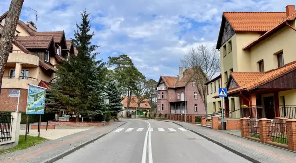 Krynica Morska gdzie leży - odkryj jej wyjątkowe położenie w Polsce