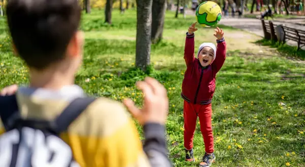 Cwiczenia sensoryczne dla 3 latka, które wspierają rozwój i zabawę