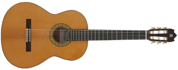 Czym się różni gitara klasyczna od elektrycznej? Kluczowe różnice dla początkujących