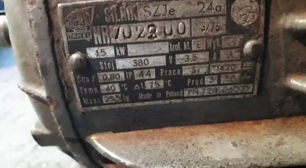 Jak dobrać odpowiedni kondensator do silnika 1.1 kW i uniknąć błędów montażowych
