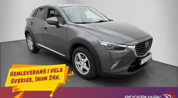 Grå Mazda CX-3, en kompakt SUV. Inga synliga problem med bilen, bara hemleverans i hela Sverige inom 24h.