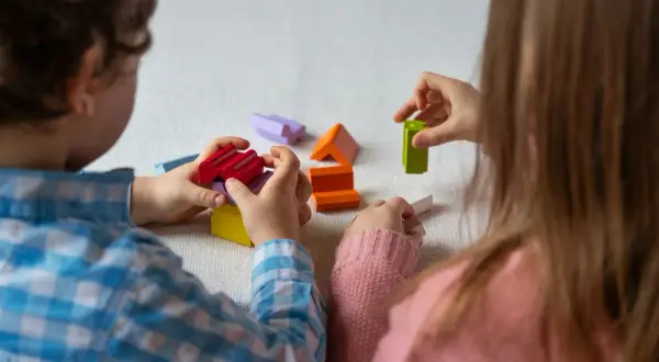 Chcesz być terapeutą SI? Poznaj ścieżkę, koszty i certyfikaty