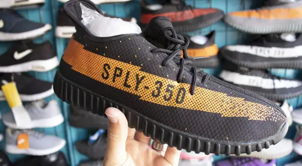Jak rozpoznać oryginalną bluzę Adidas? Uniknij podróbki!